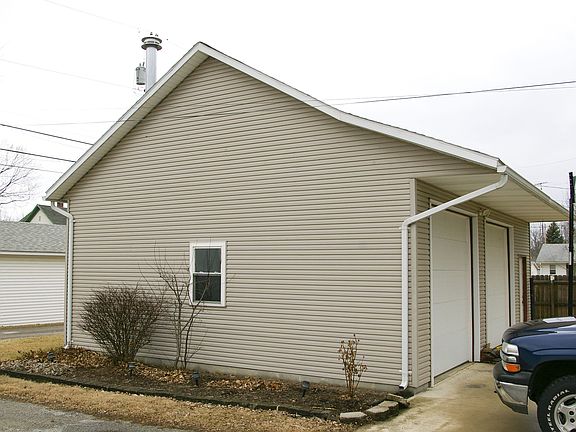 3rd image of 309 E Newell St