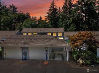 1320 Evergreen Park Dr SW APT 8, Olympia, WA 98502