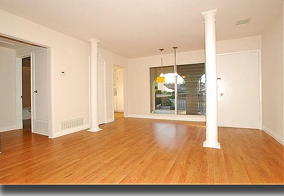 3rd image of 1623 Sonata Ln