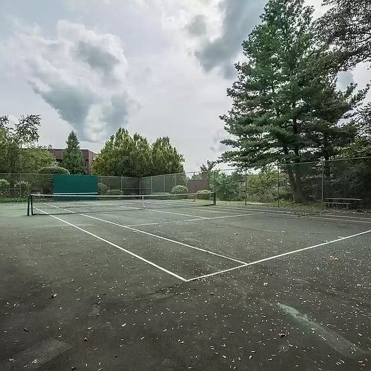 2nd image of 100 Roberts Ln #3