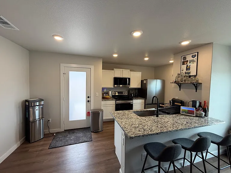 10811 Benjamin St — Photo 3