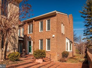 4285 Embassy Park Dr NW, Washington, DC 20016