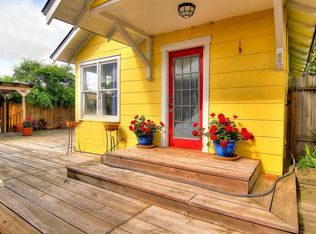 622 Elm St, Portland, TX 78374