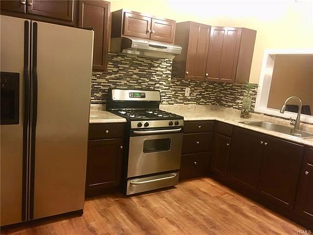 1st image of 73 Greenway Ter #73