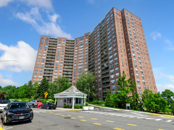 5700 Arlington Avenue image 23 of 37