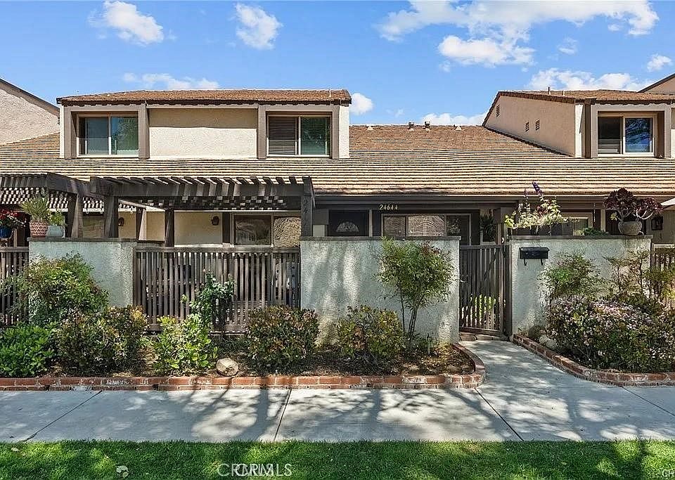 1st image of 24644 Golfview Dr