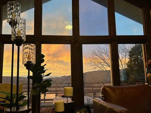 5249 Watson Rd, Cookeville, TN 38506