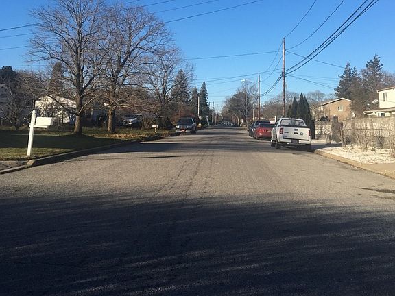 4th image of 1847 Peck Ave