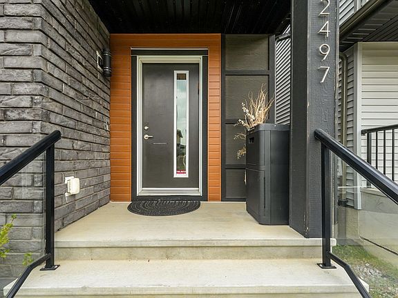 2nd image of 2497 Kelly Cir SW