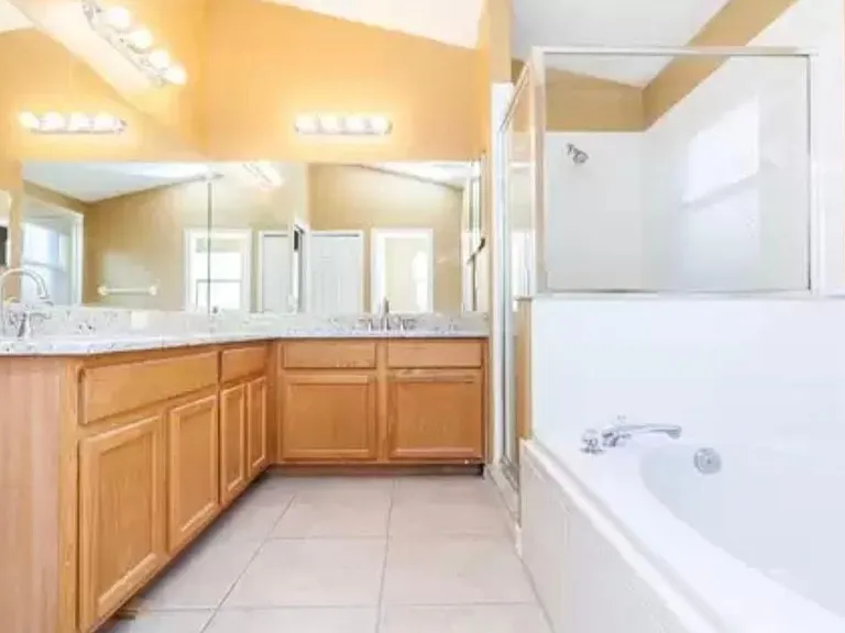 10828 Goldfish Cir — Photo 5