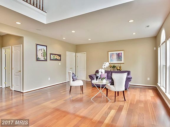 Living Room Great For Entertaining