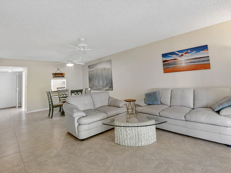265 SE 10th St #11C — Photo 13