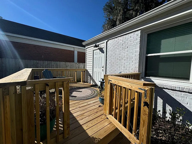 2924 Jefferson St — Photo 17