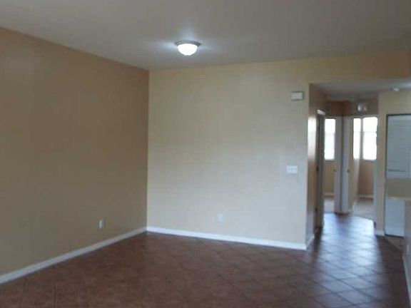 3rd image of 4222 Bellasol Cir APT 914