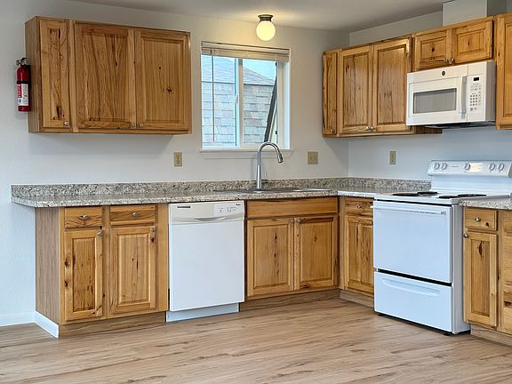 2nd image of 1602 W Koch St Unit 2
