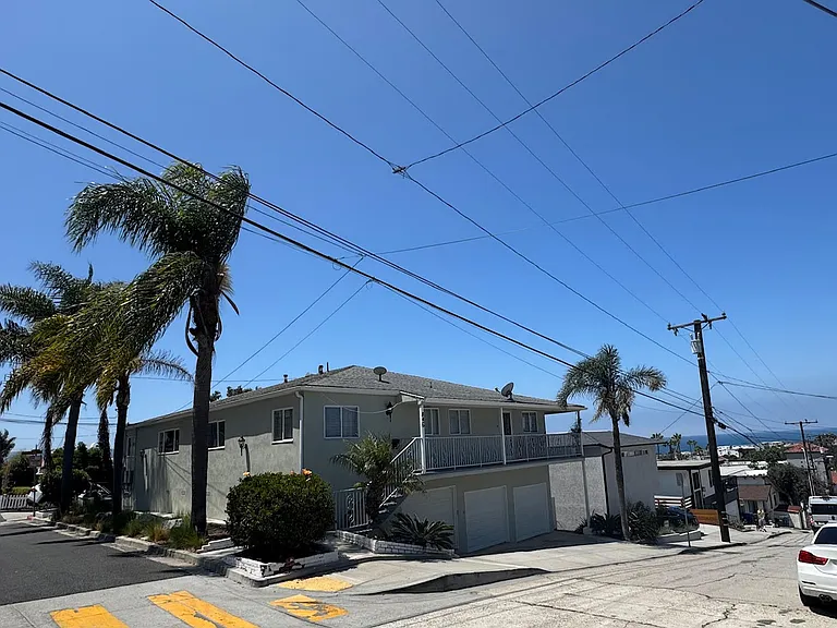 Northeast side, garages
