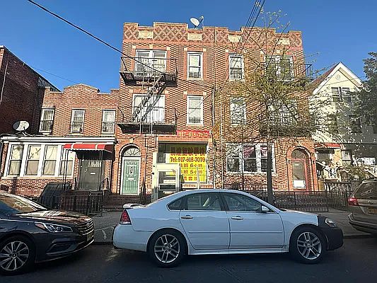 1st image of 2115 E 16th St #1
