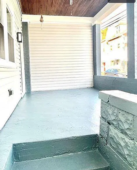2 bed, 2.5 bath, 1670 sqft, $2,500 — Photo 2