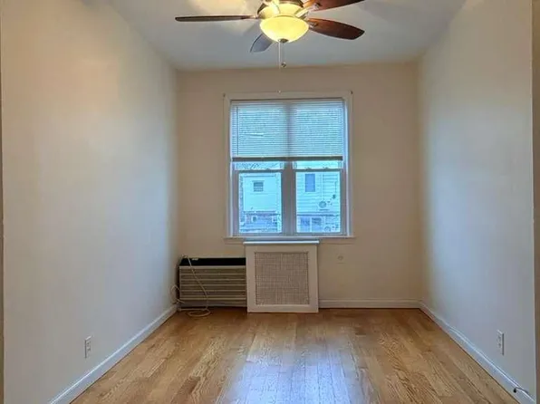 77-31 166th St, Fresh Meadows, NY 11366