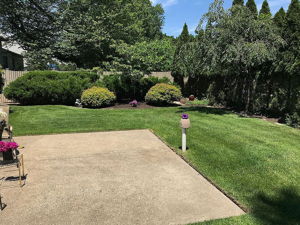 2nd image of 311 N 8th Ave