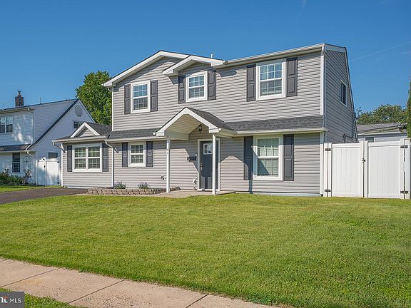 2nd image of 41 Neptune Ln