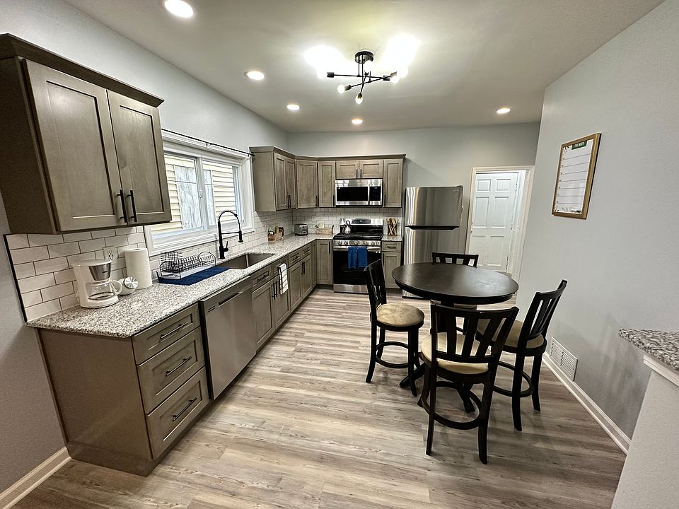 1st image of 104 Howell St #1