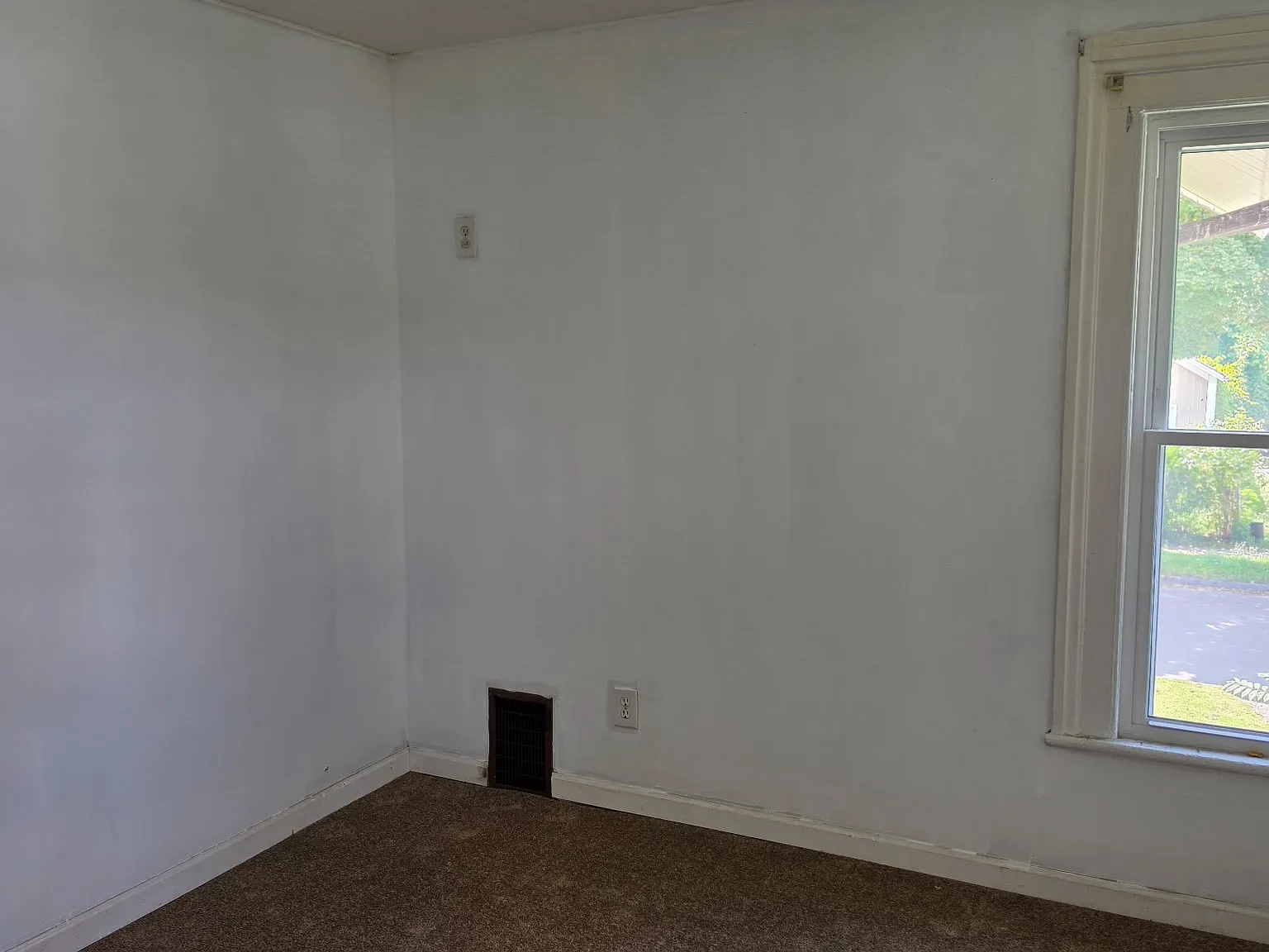 2 bed, 1250 sqft, $1,500 — Photo 3