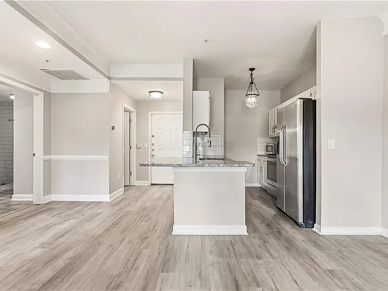 2700 Pine Tree Rd NE #2303 — Photo 4