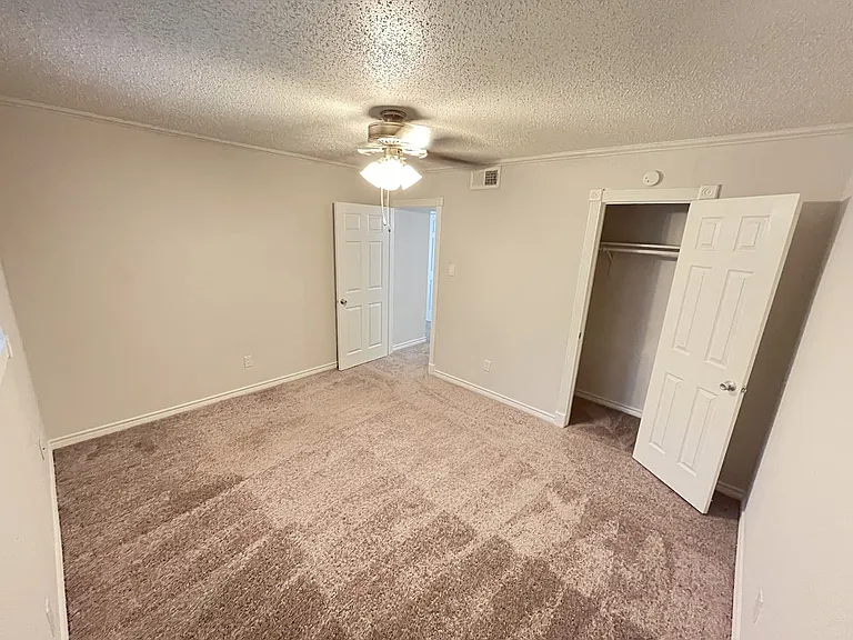Le Montreaux Apartments — Photo 109