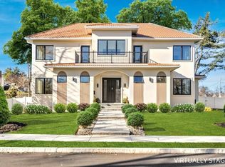 7 Jane Rd, Newton, MA 02459