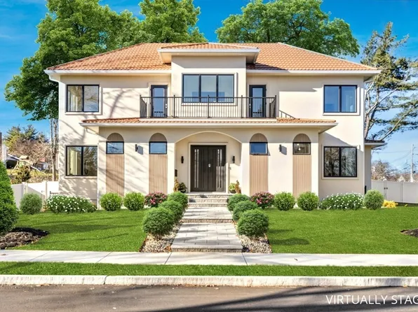 7 Jane Rd, Newton, MA 02459