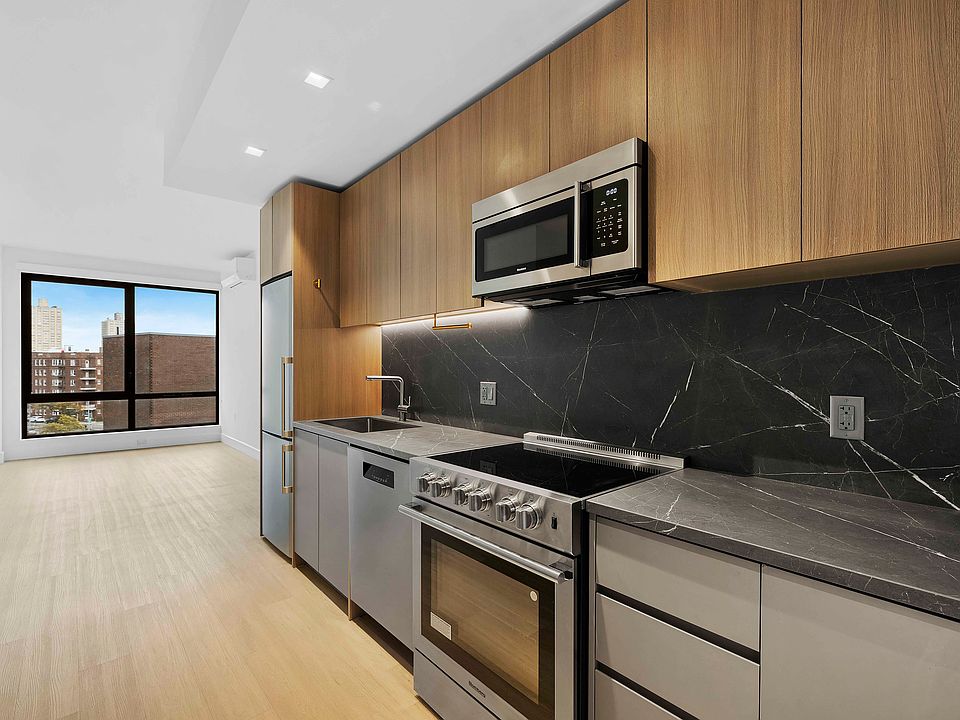 1st image of 69-65 Yellowstone Blvd #1113