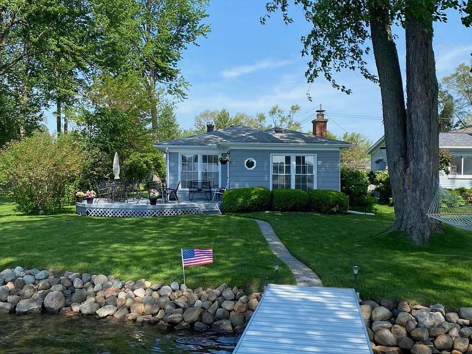 1st image of 9547 Crestline Dr