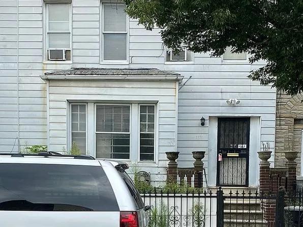2723 Holland Ave, Bronx, NY 10467