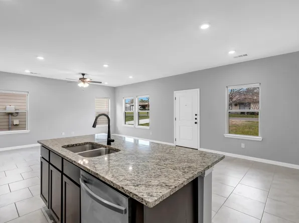 1854 Forest Trail, Kingsland, TX 78639