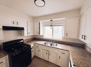 11921 Manor Dr APT C, Hawthorne, CA 90250