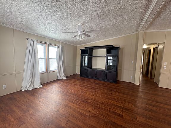 2nd image of 12 Cypress Rd #10