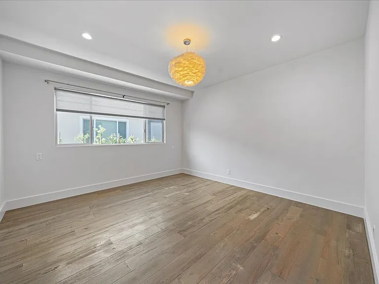 1455 S Castello Ave — Photo 23