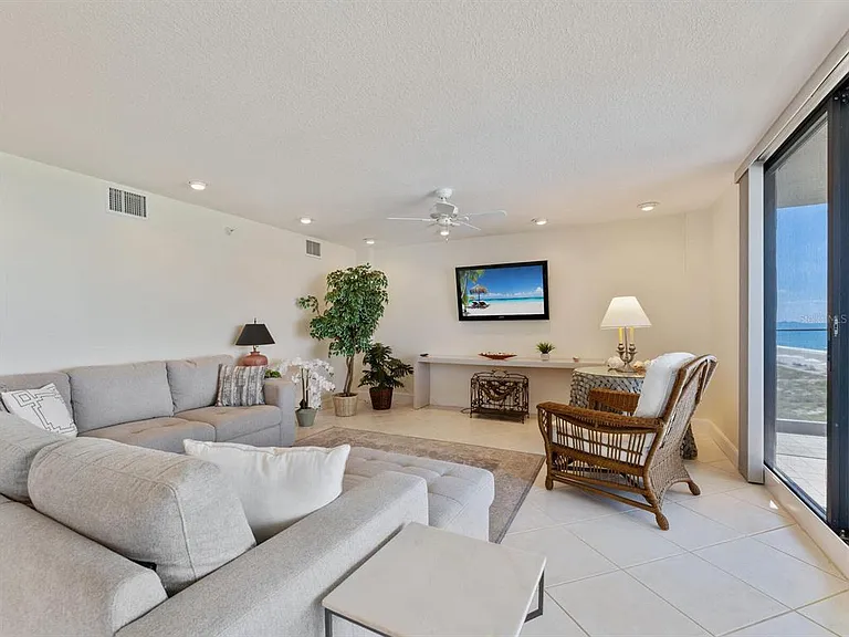 1511 Gulf Of Mexico Dr #201 — Photo 6