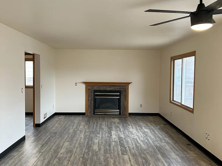 554 Dennison Ave — Photo 5