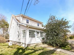 14 Pleasant St, Cos Cob, CT 06807