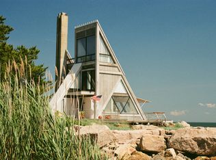 136 Neck Rd, Guilford, CT 06437