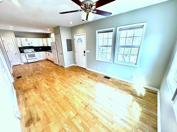 3rd image of 1011 Maynor St #B
