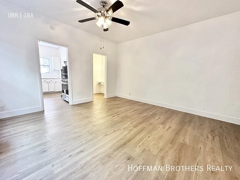 2360 W Washington Blvd #101 — Photo 4