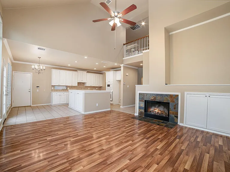 1800 Montura Ln — Photo 7