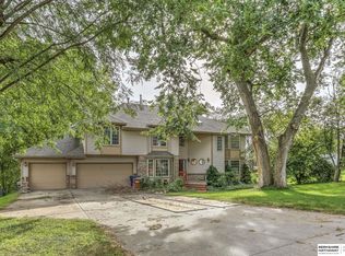 1319 Camp Gifford Rd, Bellevue, NE 68005