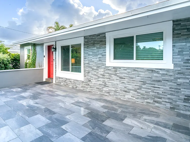 642 Bunting Dr — Photo 2