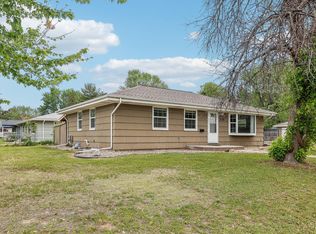 2016 90th St W, Bloomington, MN 55431