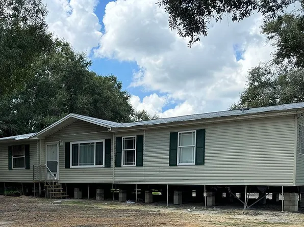 11708 Meadowdale Dr, Tampa, FL 33625