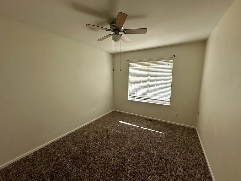 4157 Knollvale Dr — Photo 12